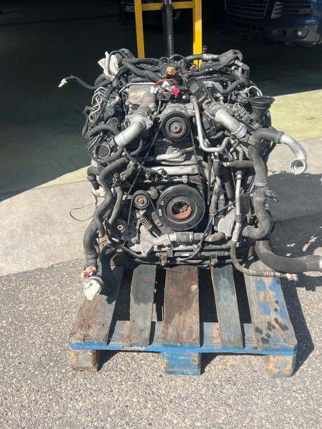 Audi Q7 4.2tdi V8 komplett motor