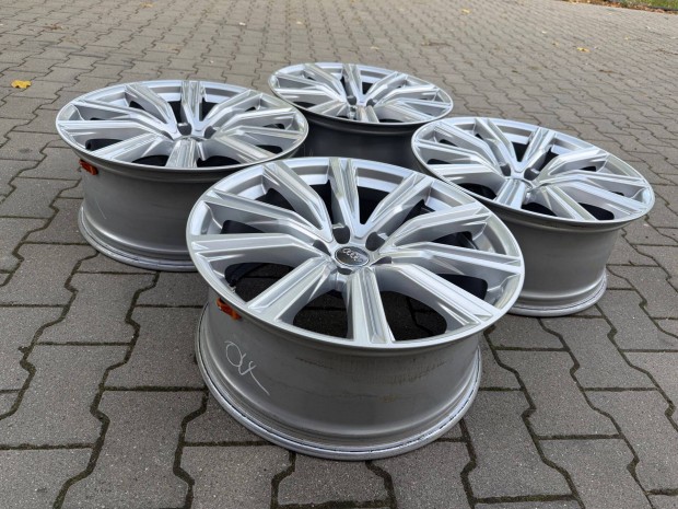 Audi Q7 Q8 8,5x20 ET20 5X112 66,5 gy�ri garnit�ra elad�!!!