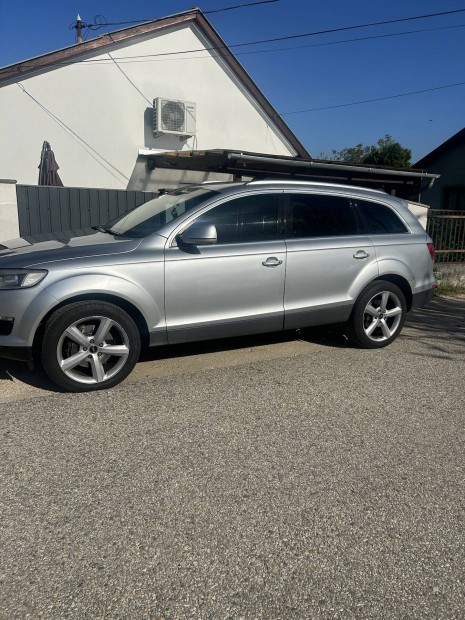 Audi Q7 elado 