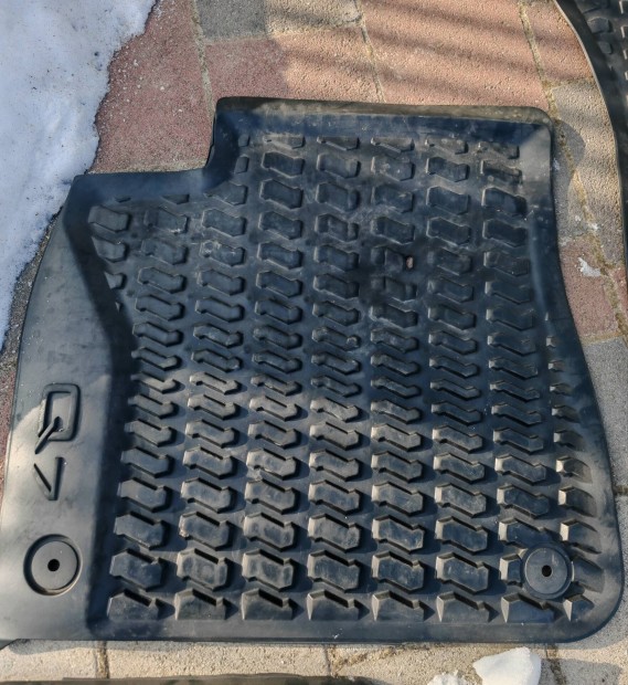 Audi Q7 gumi sz�nyeg garnit�ra 