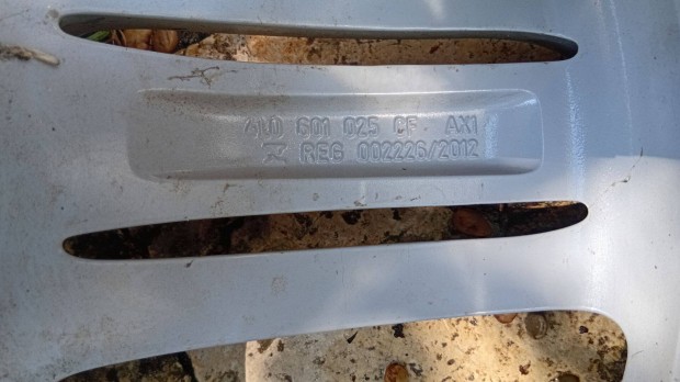 Audi Q7 gyári könnyűfém felni. Vadonat új!