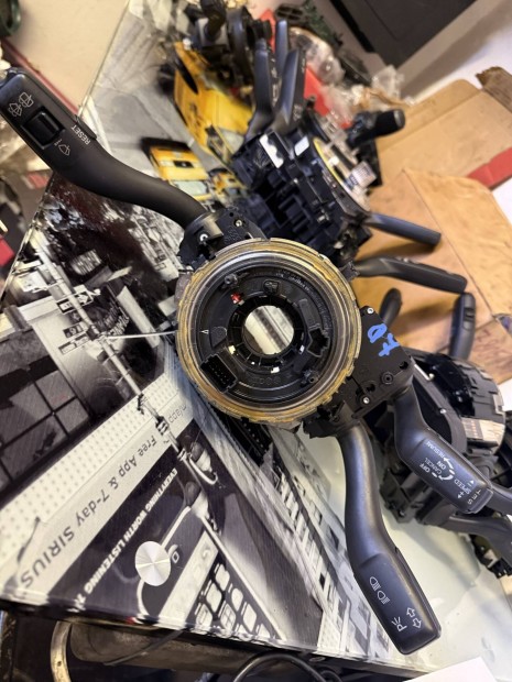 Audi Q7 kormnykapcsol 4f0953549a