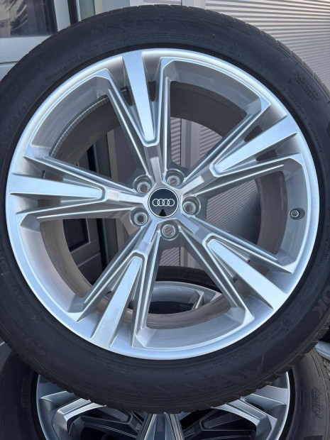 Audi Q8 új téli komplett gumi alufelni R21 col 285/45R21 Hankook