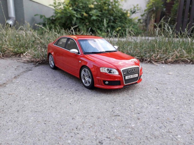 Audi RS4 B7 1:18 1/18 Ottomobile