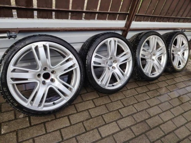Audi RS4/RS5. 19 colos gy�ri alufelnik �s/vagy j� t�li gumik!
