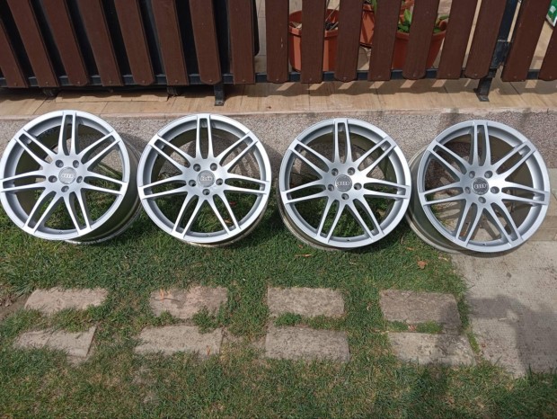 Audi RS4 style 19 colos alufelnik 