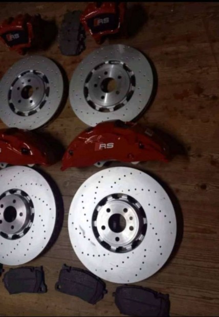 Audi RS6 RS7 C8 fktrcsk s fknyergek, els: 420 mm, hts: 370 mm