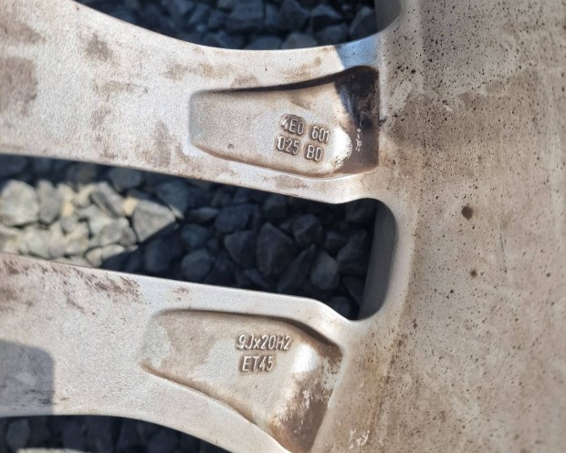 Audi S8 gy�ri felni