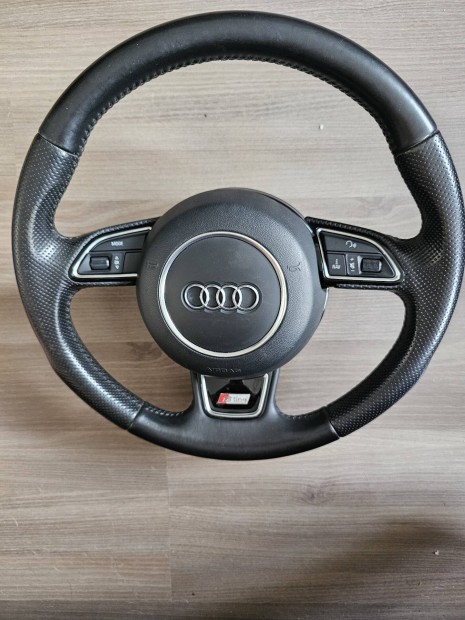 Audi S line kormny