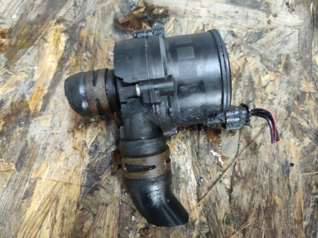 Audi Seat Skoda VW 2.0 CR TDI kieg�sz�t� v�zkeringet� pumpa szivatty�