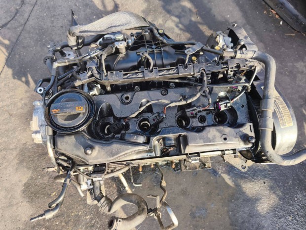 Audi Seat Skoda VW 2.0 TDI CFF Cffb 140LE motor blokk + hengerfej