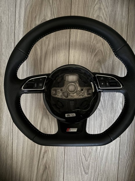 Audi Sline kormány