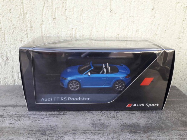 Audi TT RS Roadster 1:43 1/43