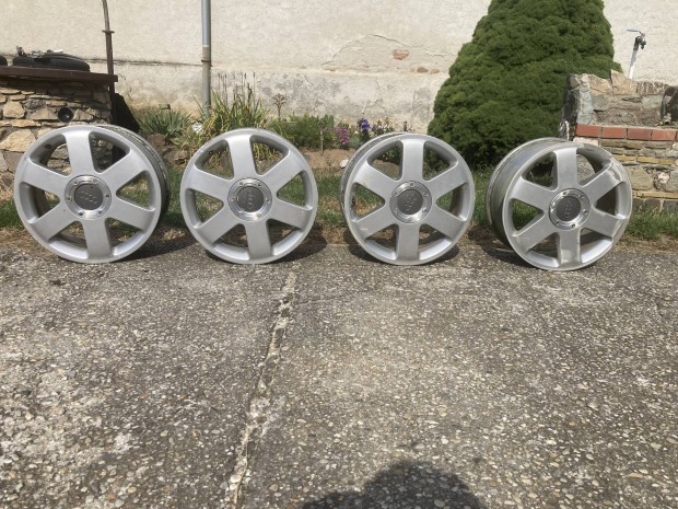 Audi TT Ronal 5x100 17-es alufelni garnitra elad.