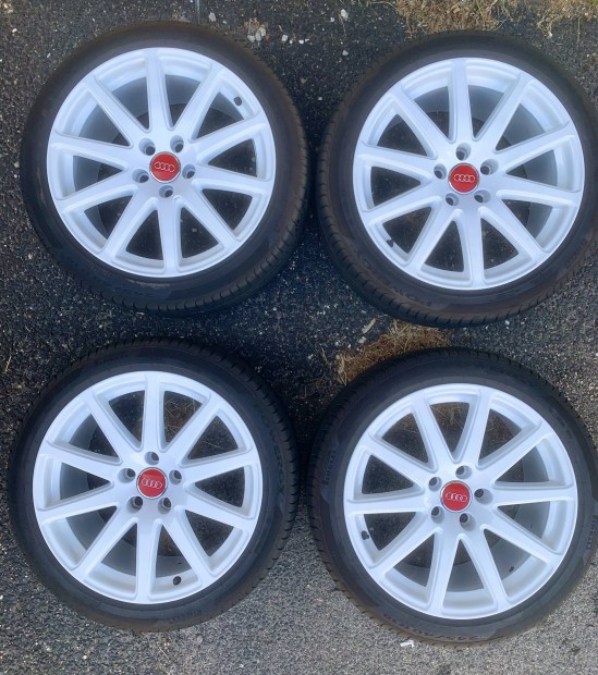 Audi TT gyári alufelni 5x112 kiváló Pirelli 245/40 nyári gumival