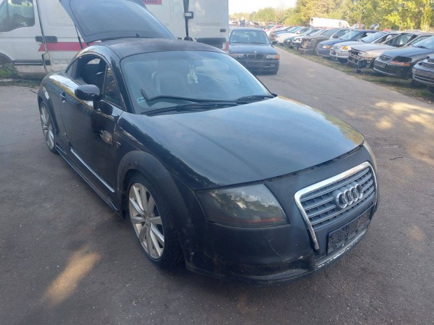 Audi TT karosszéria elemei LY9B