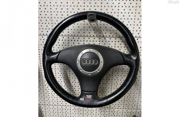Audi TT kormny