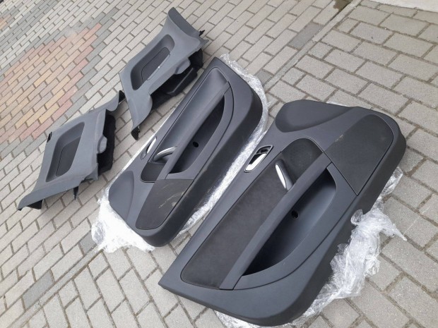 Audi TT mk2 2007 évjárat ajtókárpit eladó