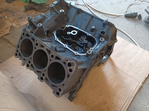 Audi V6 AFB blokk hengerfej dugatty� stb