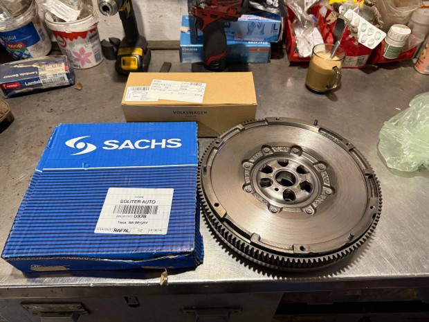 Audi VW kettstmeg lendkerk,kuplung szett,kinyomcsapgy