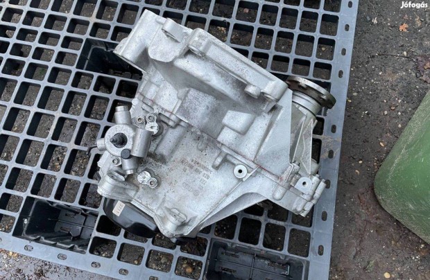 Audi-Vw 1.6 BSE váltó Lvn Jht Fvh