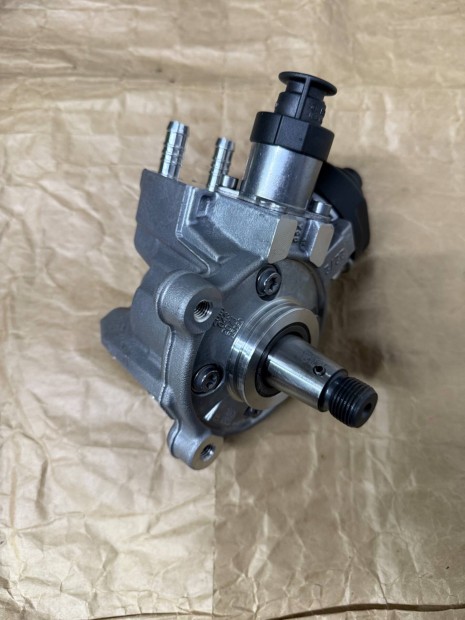 Audi-Vw 2.0TDI nagynyomású pumpa 04L130755E
