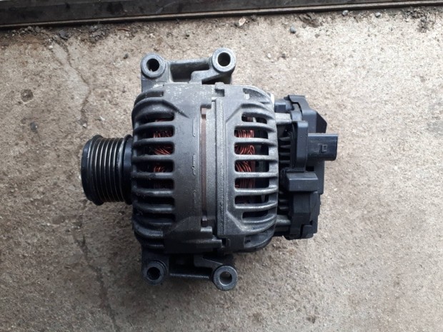 Audi  A4  B8   1.8 Tfsi   genertor  06H 903 016L