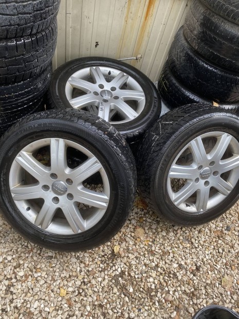 Audi (A8, Q7)  felni szett gumikkal 255/55R18