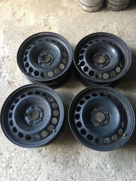 Audi, gyri, lemezfelni, 16 coll, 4db, 5x112,ET39, tpms szeleppel