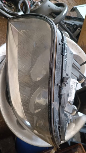 Audi a2 bal első lámpa fényszóró