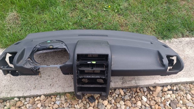 Audi a2 fekete mszerfalprna mszerfal gyri bontott 