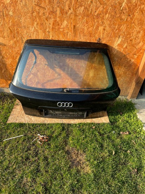 Audi a3 8L csomagtr ajt komplett