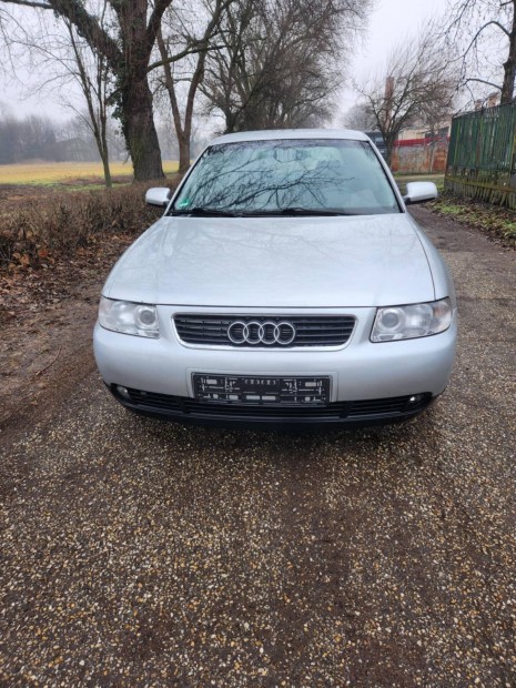 Audi a3 8l Facelift 1.6 alkatr�szek 