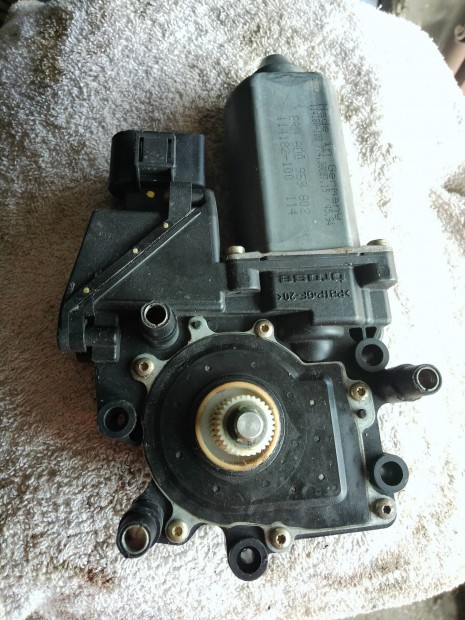 Audi a4 B5 jobb els ablakemel motor 