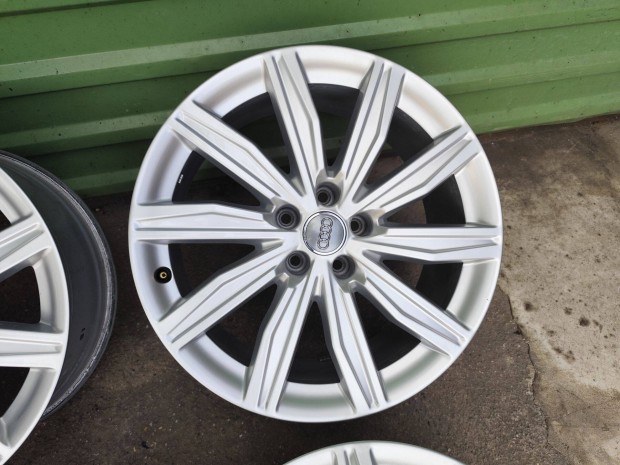 Audi a4 B8 b9 a6 4f 4g 4k gyári alufelni 5x112 19"