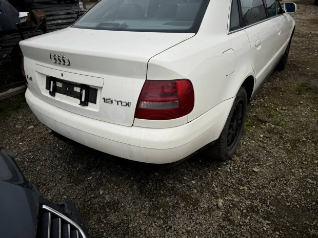 Audi a4 b5 Facelift alkatrészek