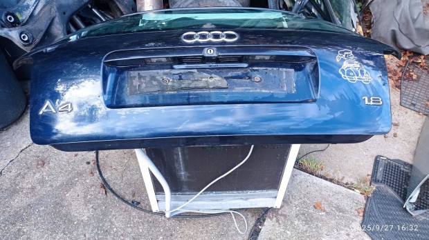 Audi a4 b5 avant csomagtér ajtó
