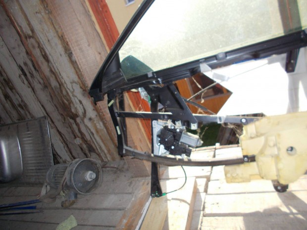 Audi a4 b5 jobbos ablak emel tkrrel