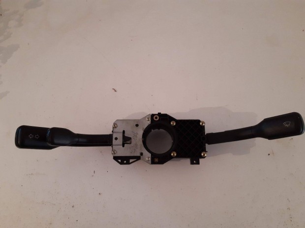 Audi a4 b5 korm�ny kapcsol�