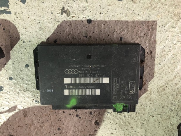 Audi a4 b6 2,5 komfort panel 
