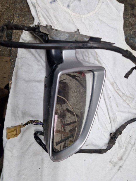 Audi a4 b6 Jobb első tükör