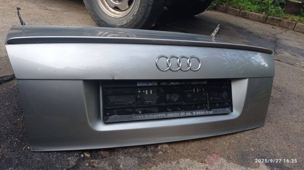 Audi a4 b6 sedan csomagtértető