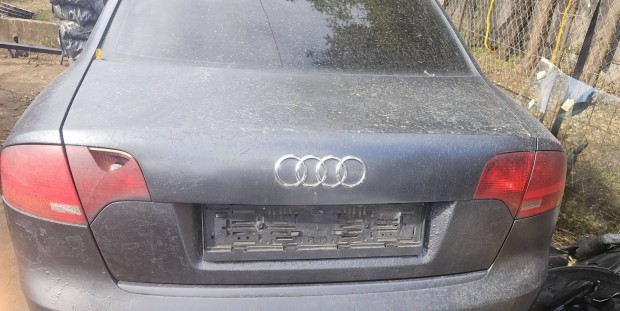Audi a4 b7 sedan csomagtér ajtó 15000