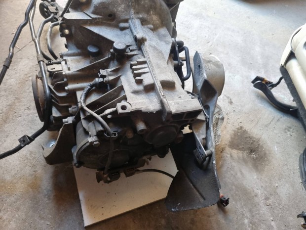 Audi a4/vw passat benzines 4 sebességes automata váltó eladó!