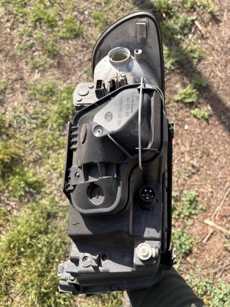 Audi a6 c4 alkatr�sz