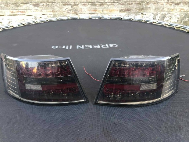 Audi a6 c6 4f hátsó lámpa pár