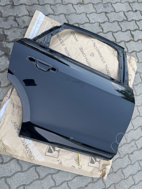 Audi a8 hátsó ajtó