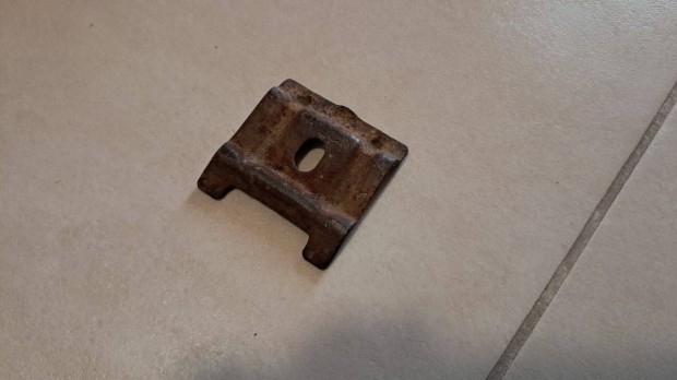 Audi akkumul�tor r�gz�t� lemez