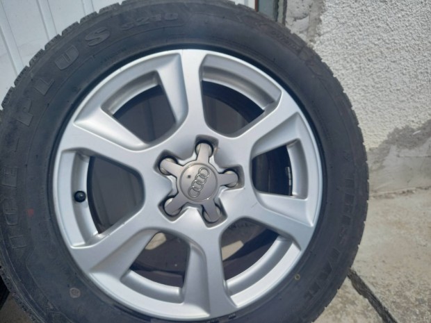 Audi alufelni 16" tligumival.