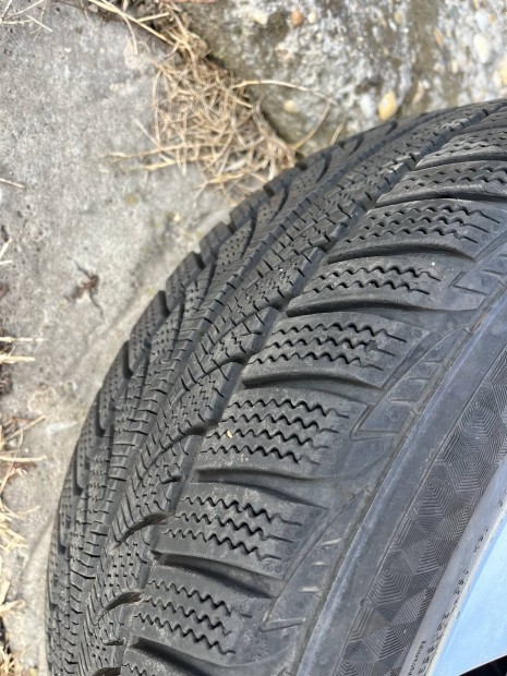 Audi alufelni 205/55 R16 tligumi